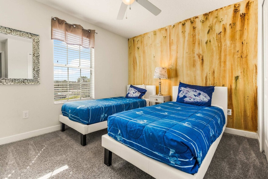 Building Photo - 4718 Kings Castle Cir