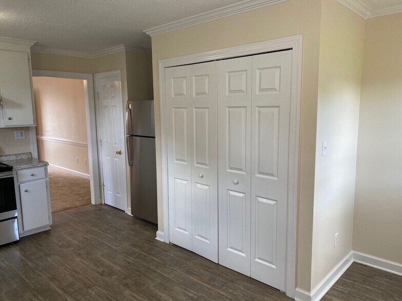 Building Photo - 4119 Juniper Ln NW
