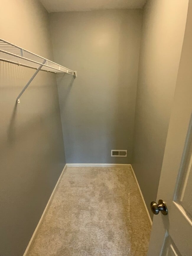 Building Photo - 282 Steepbank Road