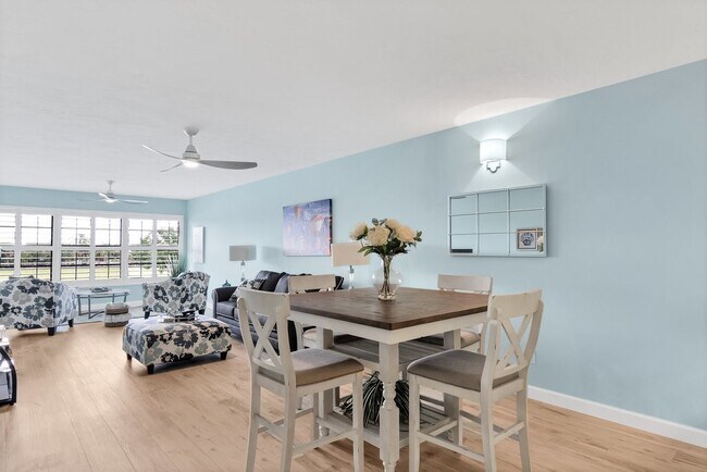 Building Photo - 33 Plantation Dr