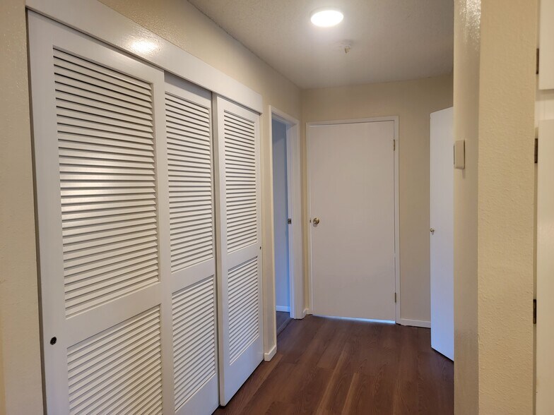 Building Photo - 14124 74th Pl NE