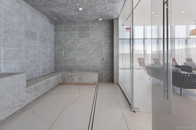 Building Photo - 131-40-131-40 40th Rd