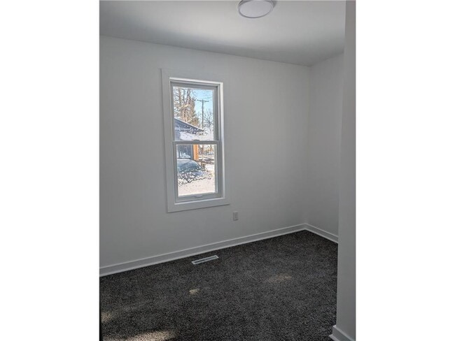 Building Photo - 302 E 48th St