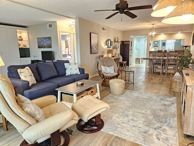 Building Photo - Charming First-Floor Condo in Plantation Golf and Country Club with a Community Pool Access!