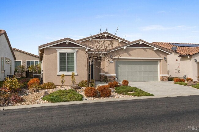 Building Photo - 343 Silver Ridge Dr