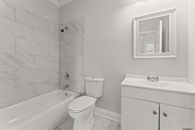 Building Photo - 1917 Minnesota St