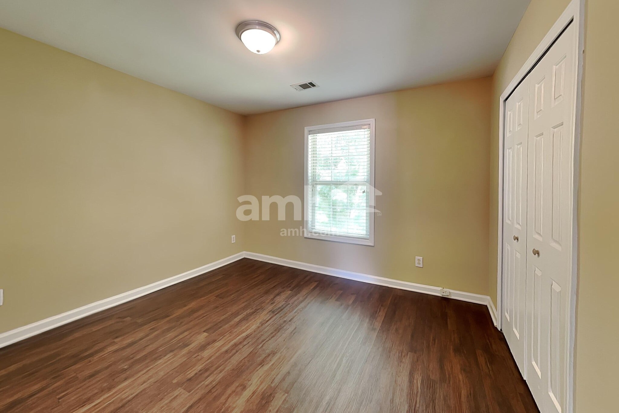 Building Photo - 1852 Clear Springs Ln