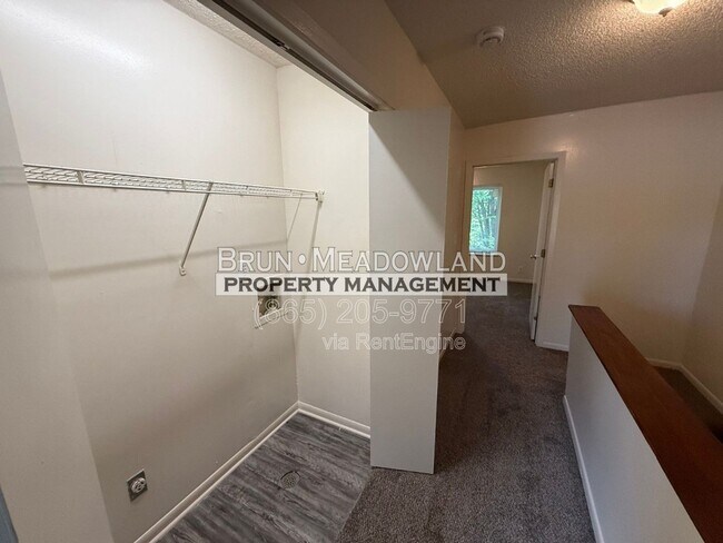 Building Photo - 10417 Victoria Dr