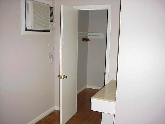Building Photo - 8 Briar Dale Ct