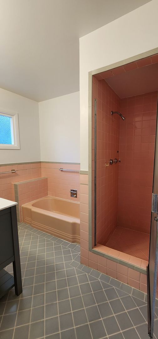 Building Photo - Midtown Terrace Home 2 Bedroom + Bonus Room