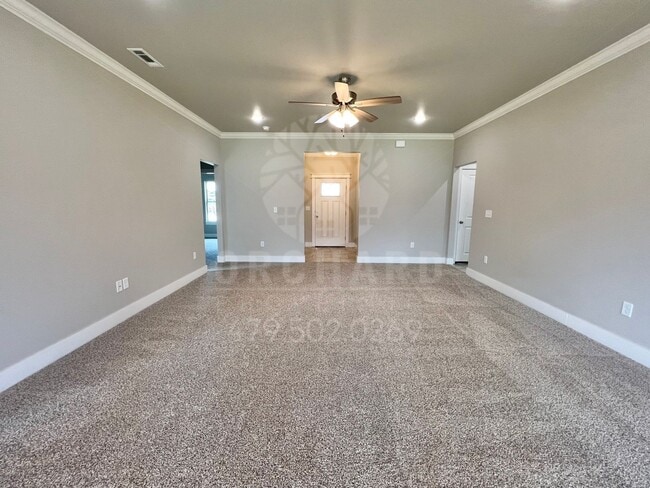 Building Photo - Siloam Springs- Single-Family Home- Popula...