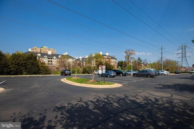 Building Photo - 11800 Sunset Hills Rd