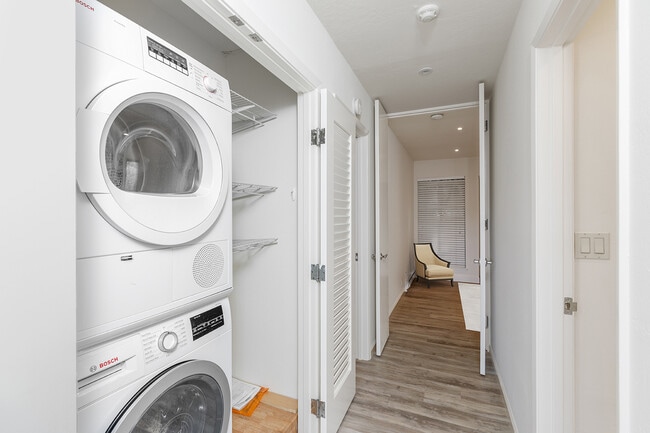 Building Photo - 48 Lyford Dr