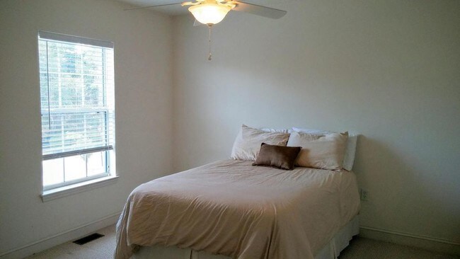 3rd Floor Bedroom - 4512 Great Oak Dr