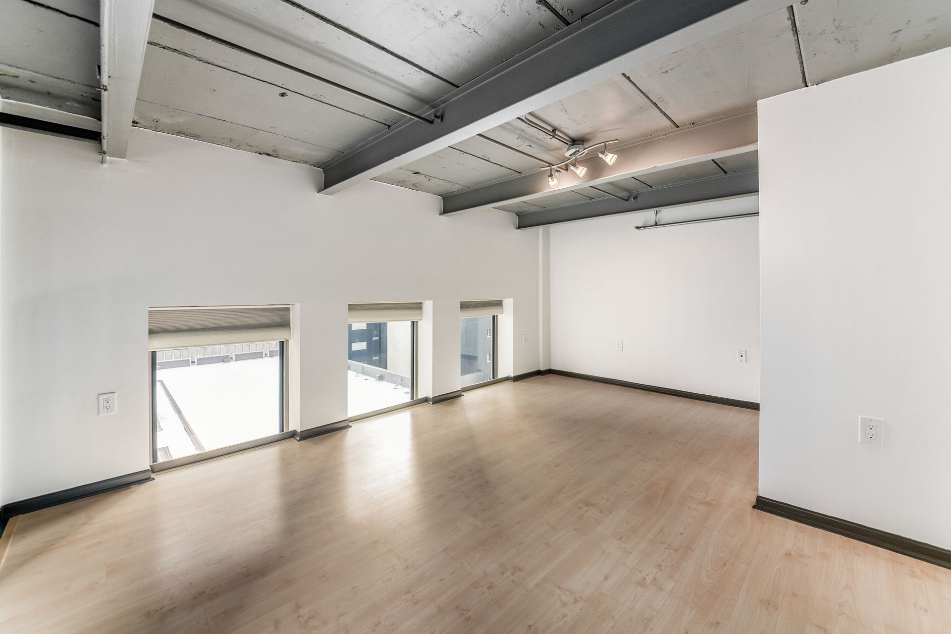 Building Photo - 110 N 3rd St