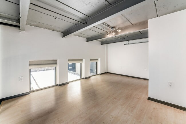 Building Photo - 110 N 3rd St