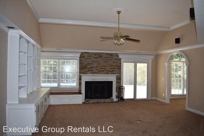 Building Photo - 4 br, 3.5 bath House - 8585 Midland Road