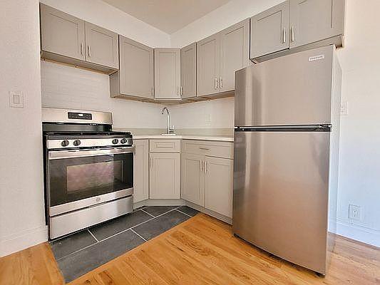 Primary Photo - 2 bedroom in BRONX NY 10456