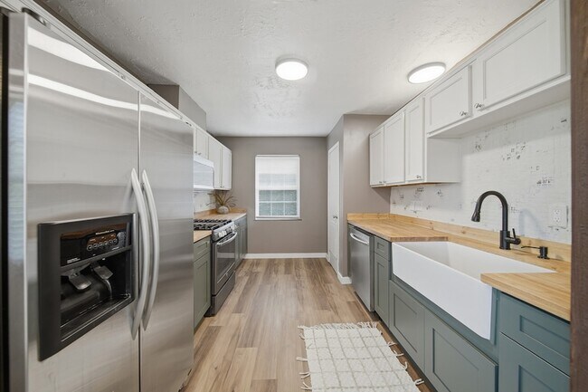 Building Photo - 3403 Dryburgh Ct