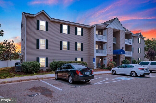 Building Photo - 75 Fern Oak Cir