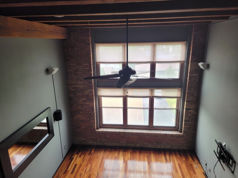 Building Photo - 1545 Arboretum Dr