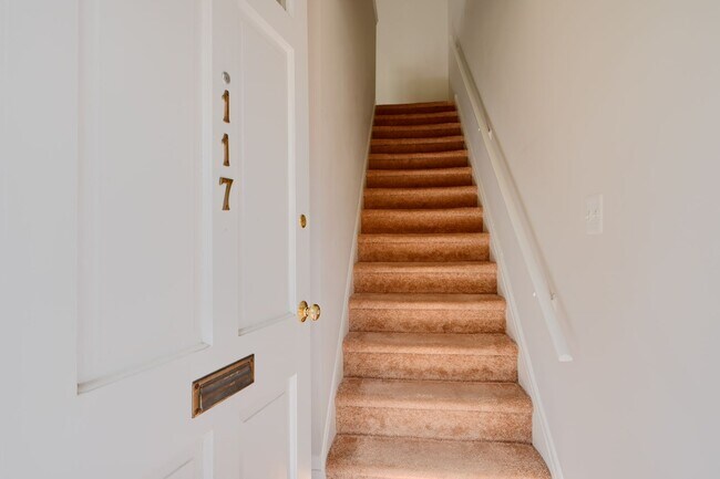 Building Photo - 1 Bed 1 Bath Home for Rent in Rockville, MD- INCLUDES GAS/HEAT AND WATER