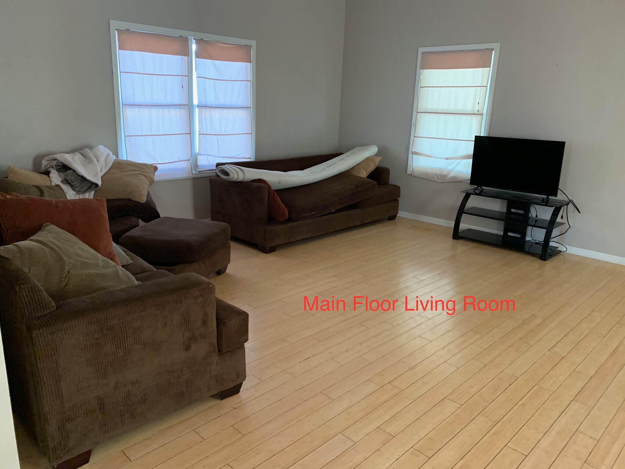 Living room - 112 Cook St