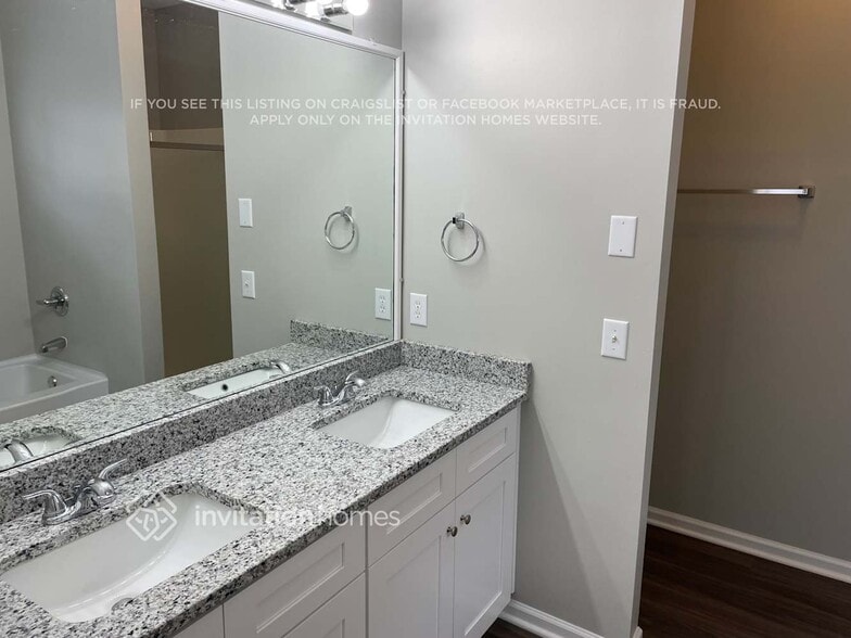 Building Photo - 6996 Calderwood Dr