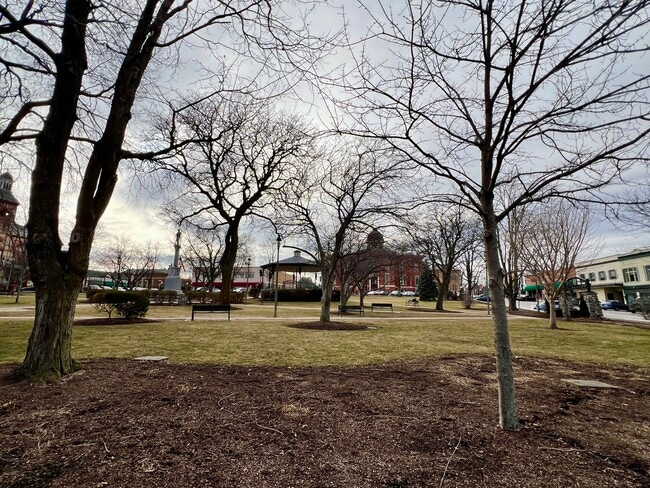 Building Photo - 216 E South St