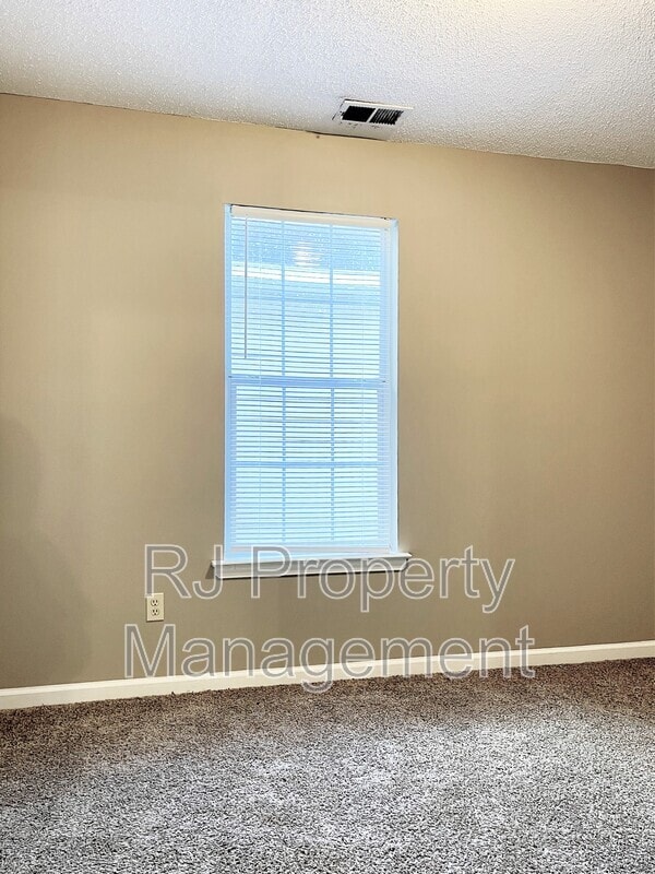 Building Photo - 4615 Addington Dr