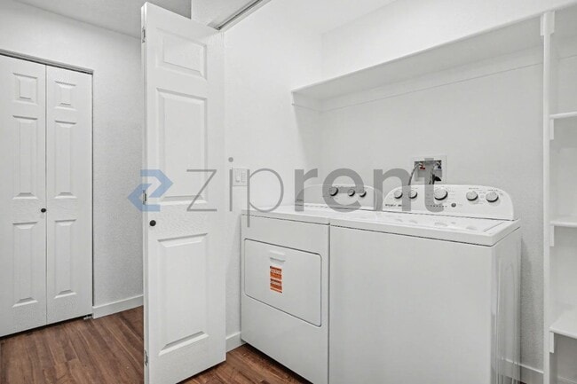 Building Photo - 2742 SE 138th Ave