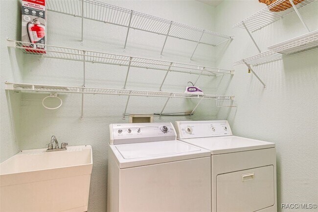 Building Photo - 9041 SW 196th Ct