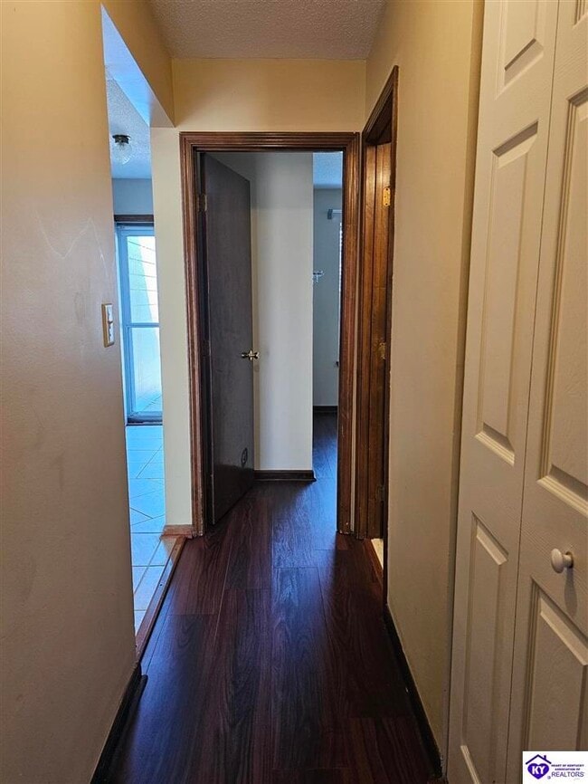 Building Photo - 508 Independence Ct