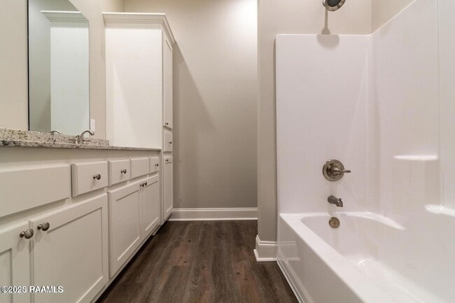 Building Photo - 108 Millie Park Dr