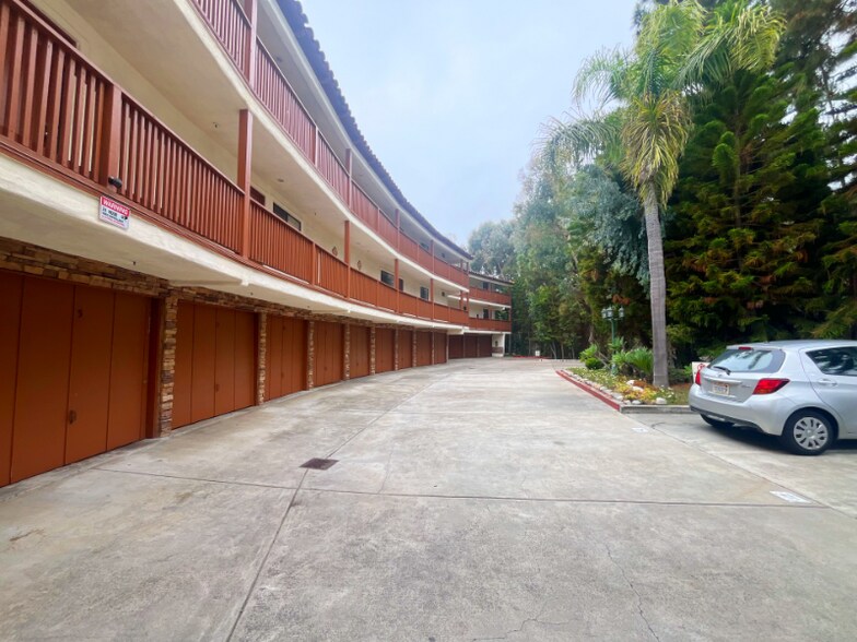 Building Photo - 248 W Avenida Palizada