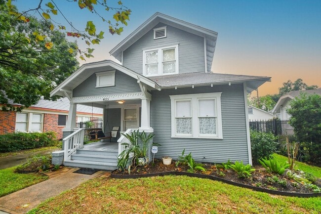 Primary Photo - 4625 Pineridge St