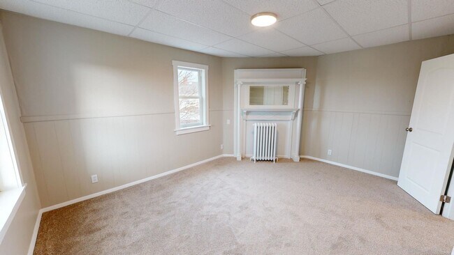 Building Photo - 4 Bed 1.5 Bath Single Family Home for Rent