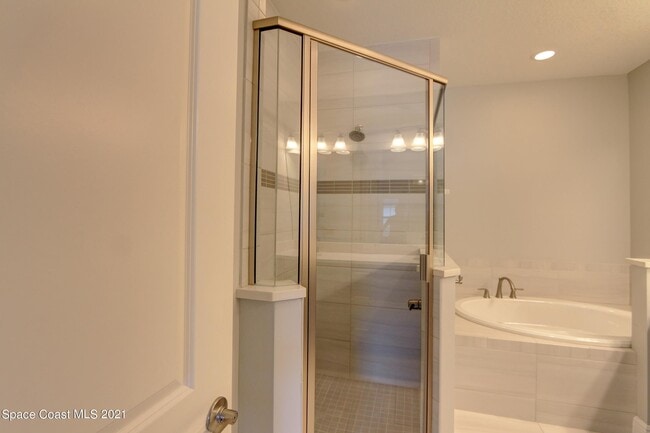 Building Photo - 6903 Vista Hermosa Dr