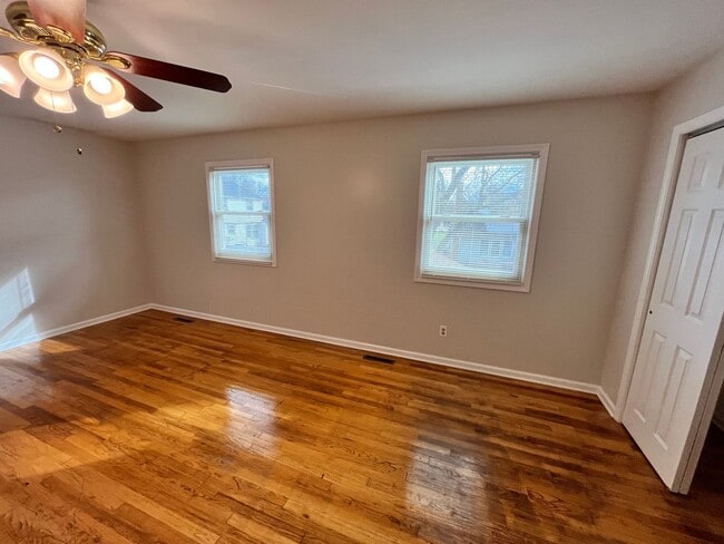 Building Photo - 3 Bedroom Single Family Home in Liverpool