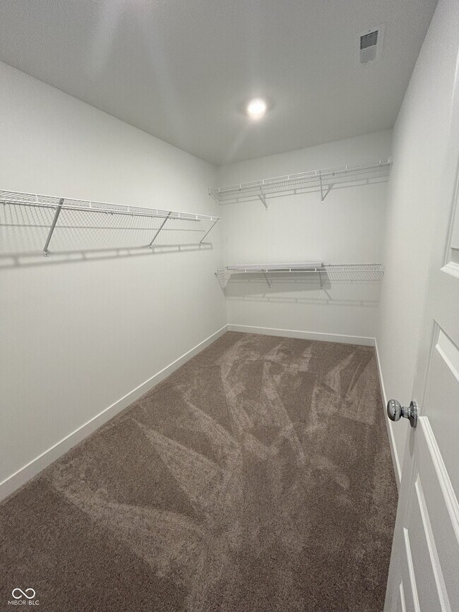 Building Photo - 7545 Fallsworth Dr