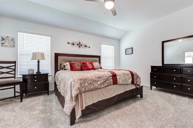 Building Photo - 2407 S Colosseum Ct