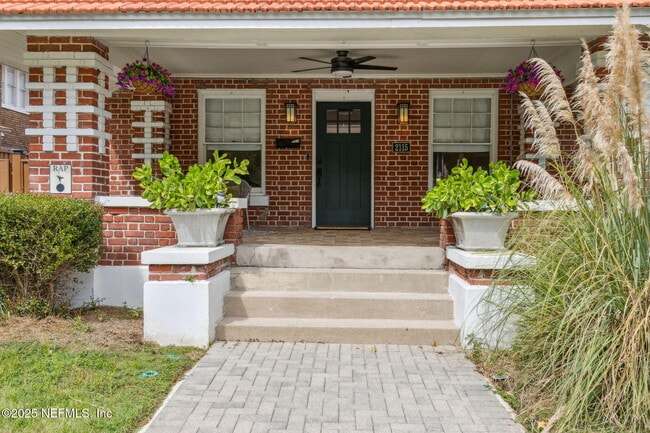 Building Photo - 2115 Forbes St