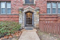 Building Photo - 7557 Buckingham Dr
