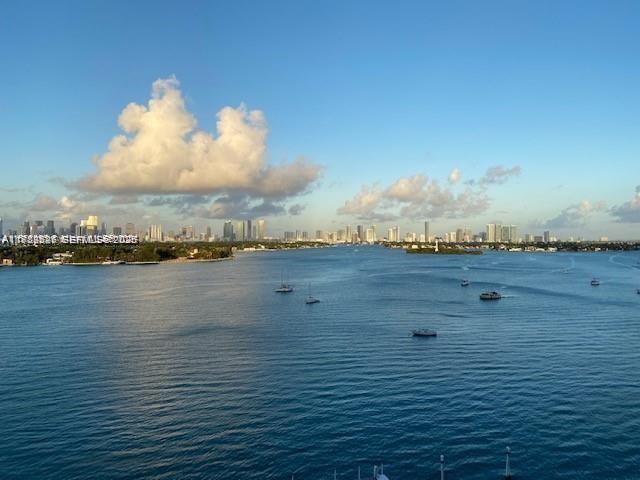 Building Photo - 1000 West Ave