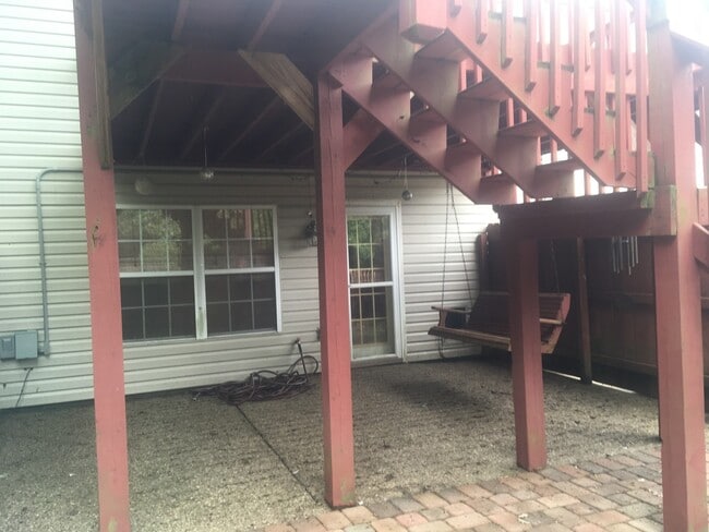 Building Photo - Beautiful 3Bd/2.5 Bath Goshen Woods Property