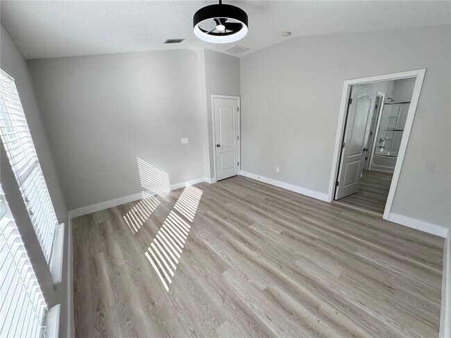 Building Photo - 10703 Yellow Tiger Lily Dr