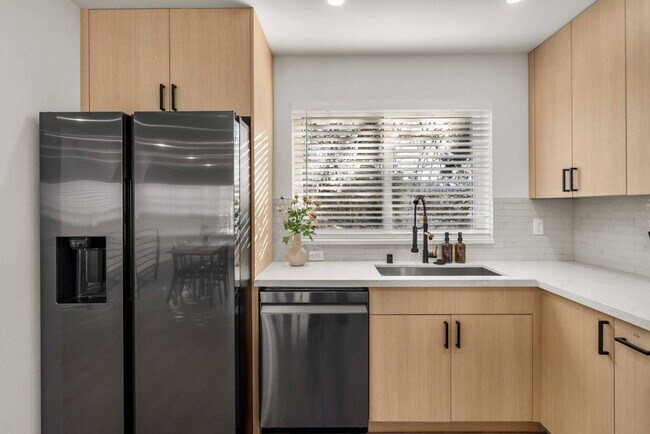 Building Photo - 7719 Renton Ave S