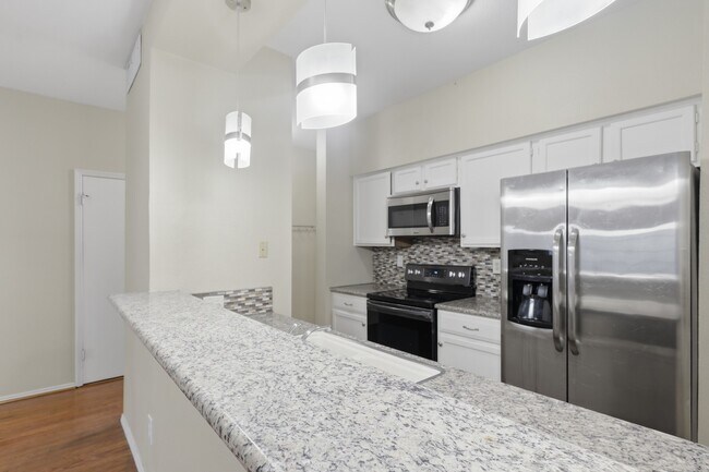 Building Photo - 506 Wilcrest Dr
