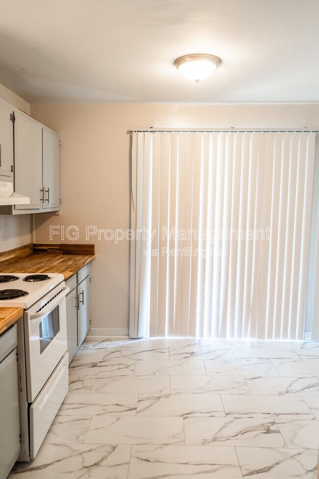 Building Photo - 4802 Cannon Ridge Dr