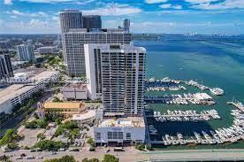 Building Photo - 555 NE 15th St